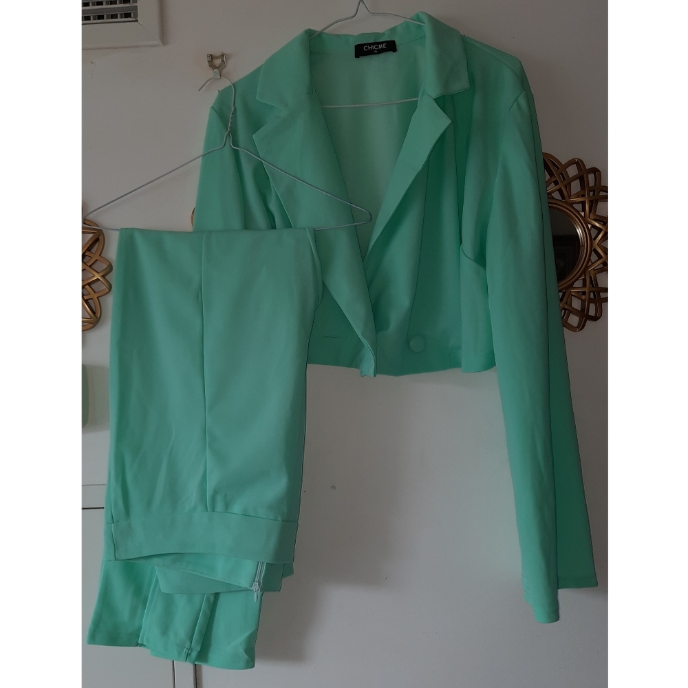 New! Chicme 2pc Aqua Pant Suit